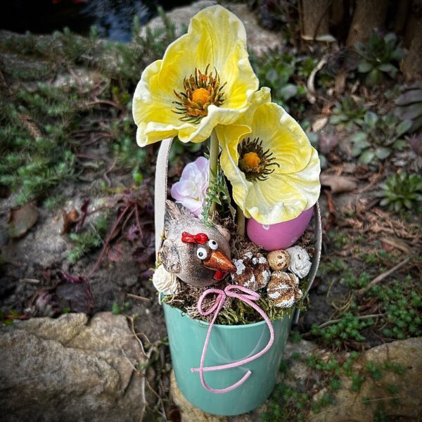 Tyúkos dekor - sárga virággal